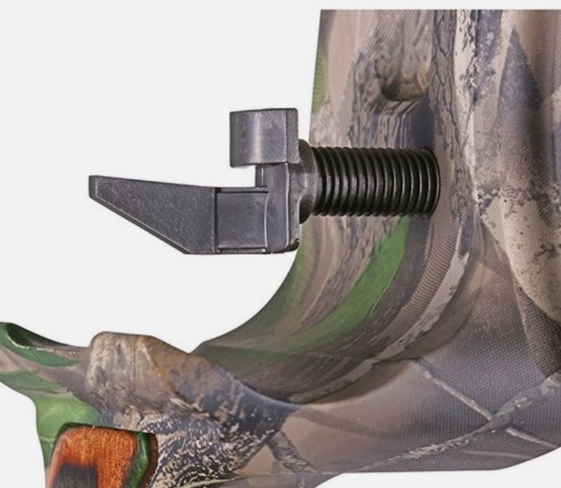 Solid justerbar pilhylle